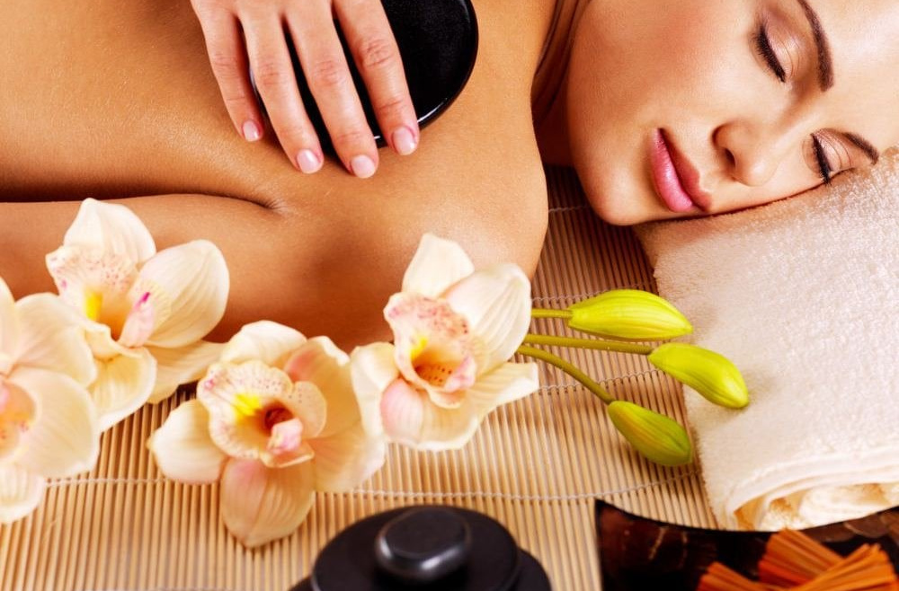 Hot Stone Back, Neck & Shoulder Massage